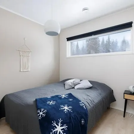 別荘 Hulhavanhelmi | Modern With Private Jacuzzi & Ski-in Access At *