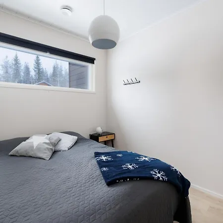 Hulhavanhelmi | Modern With Private Jacuzzi & Ski-in Access At Syöte