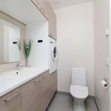 Hulhavanhelmi | Modern With Private Jacuzzi & Ski-in Access At 別荘